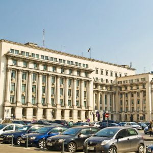 Vista de edificios residenciales en Madrid representando los servicios inmobiliarios de Lam